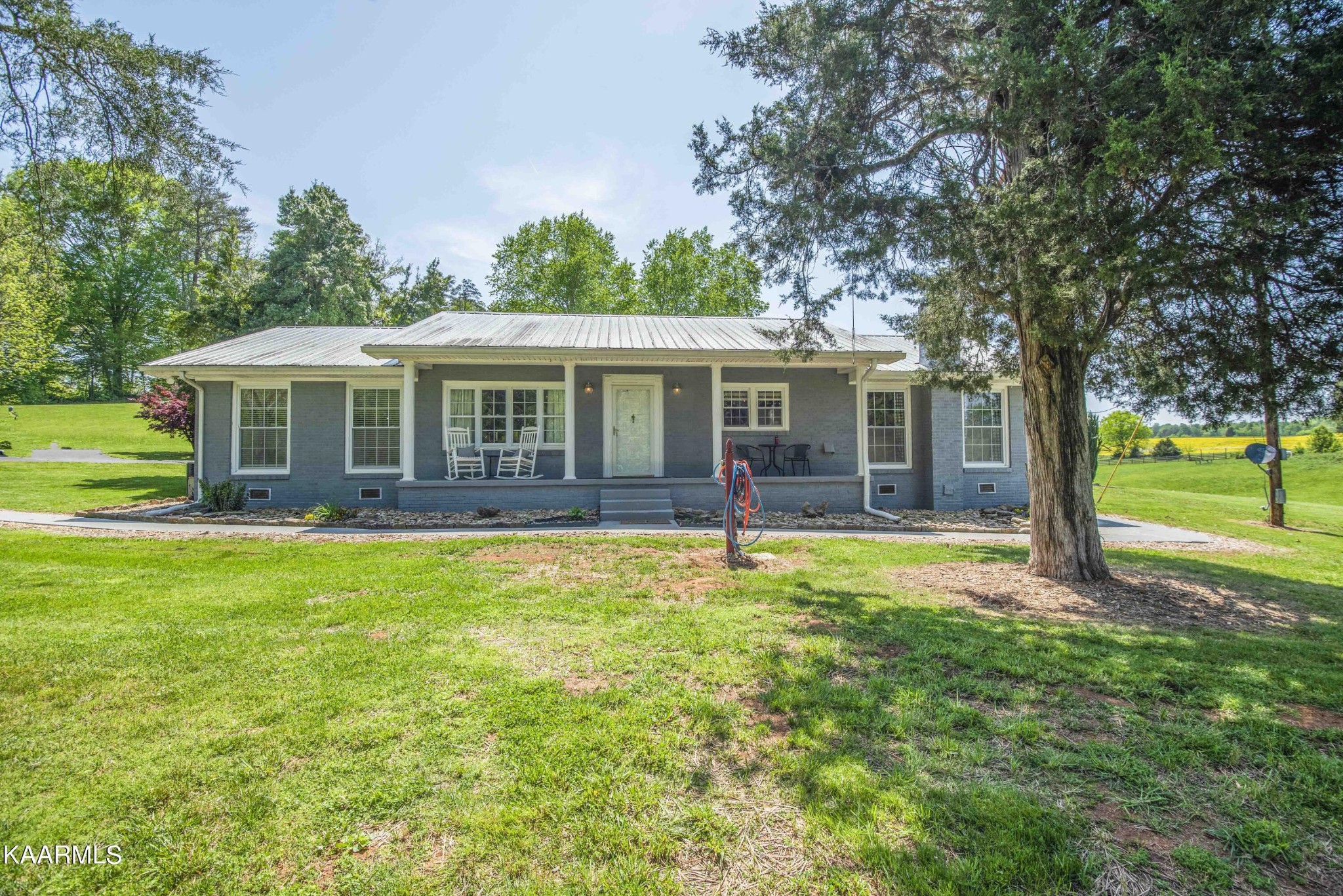 7615 Meadow Road West Greenback, TN 37742 - Photo 4 of 60 Gallery Image 4