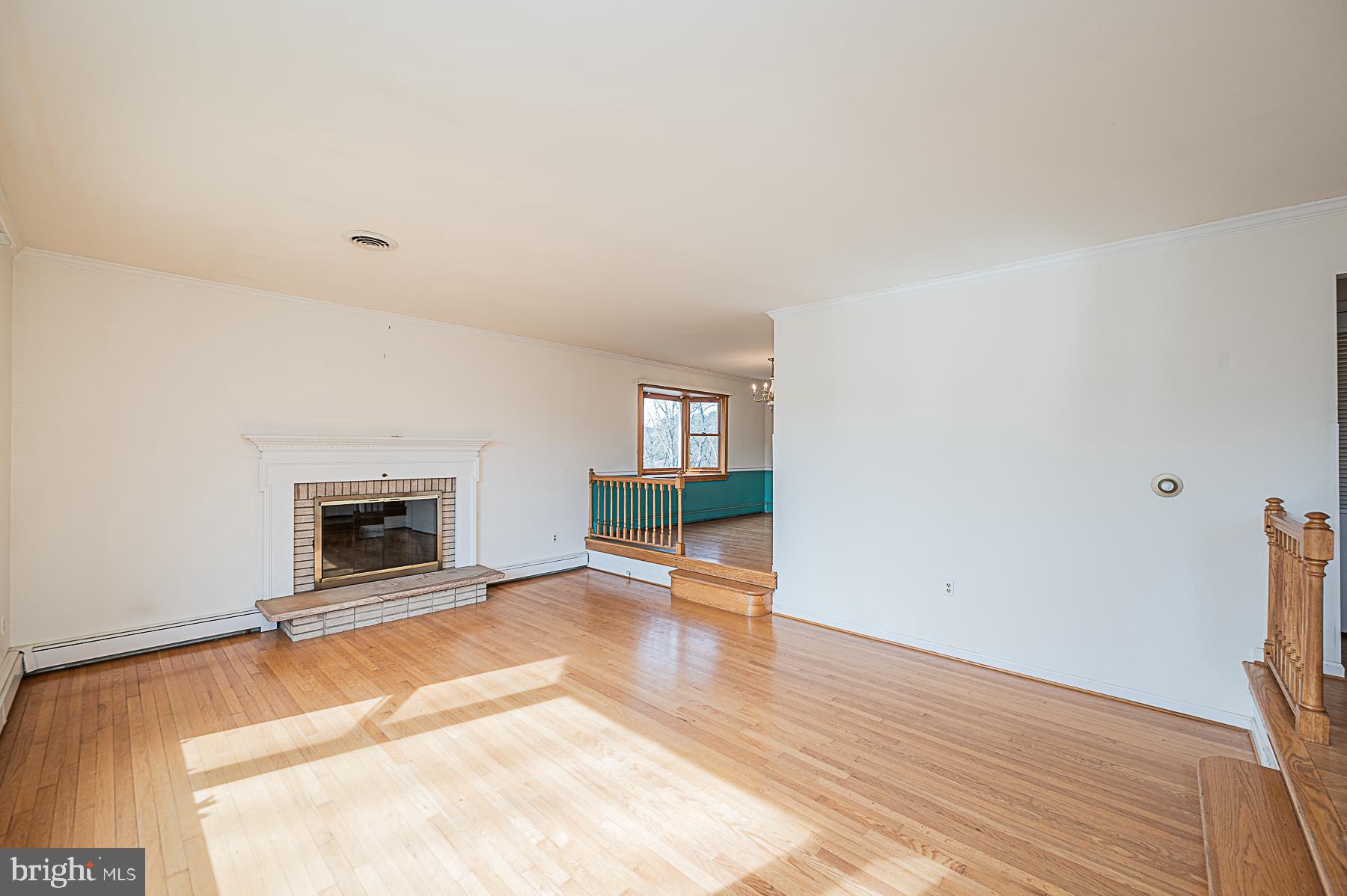5370 Green Bridge Road Dayton, MD 21036 - Photo 7 of 42 Family Room