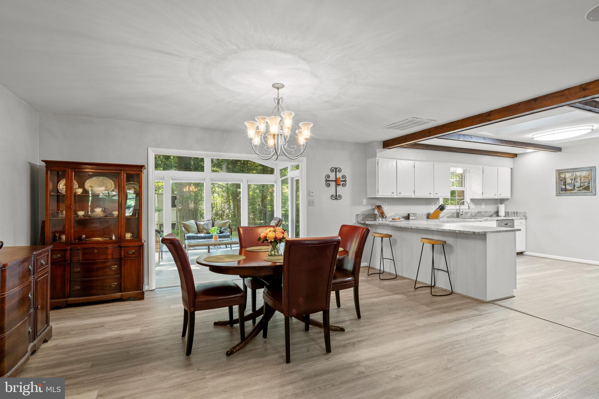 6358 Georgetown Road Broad Run, VA 20137 - Photo 17 of 44 Dining Room/Breakfast Bar