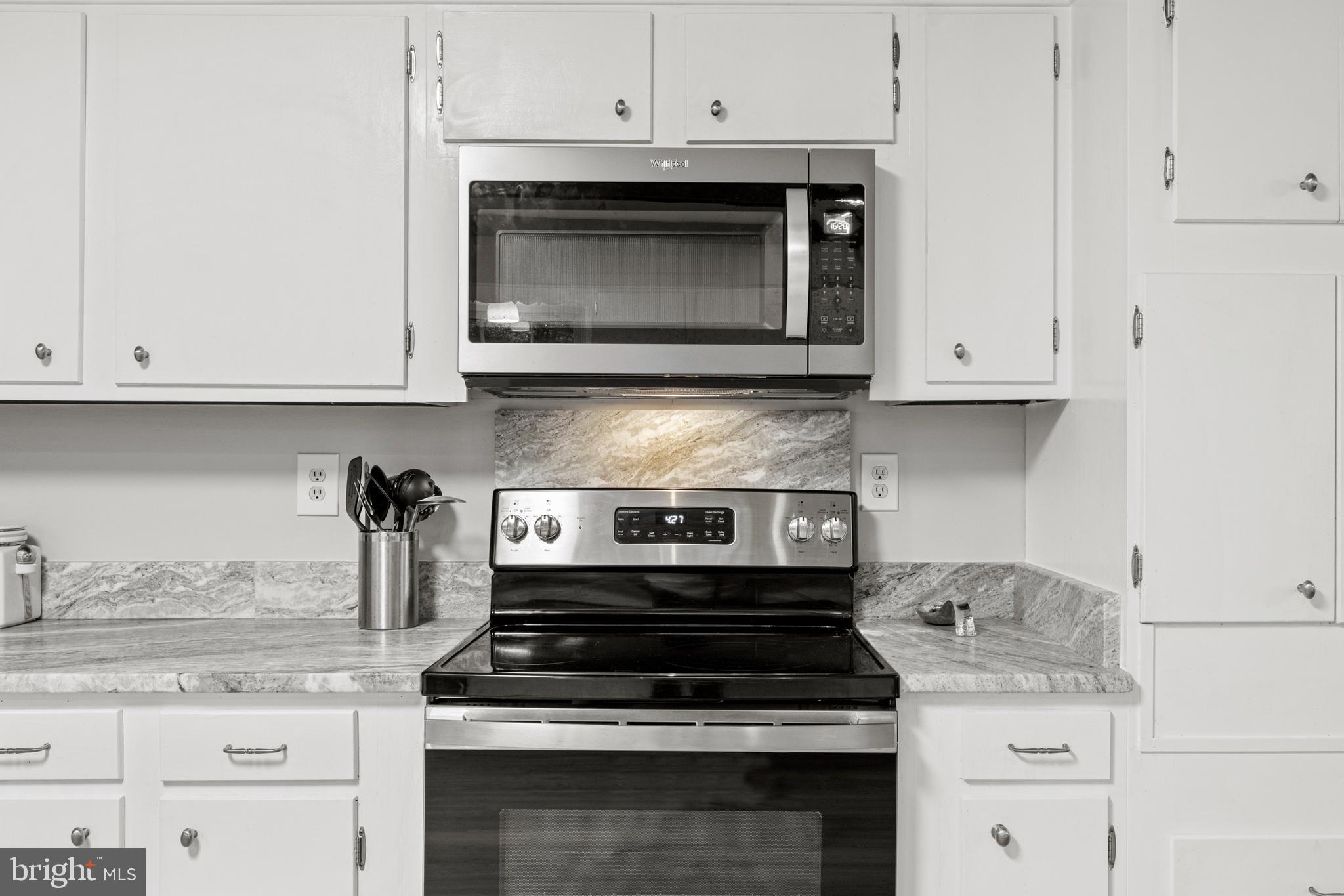 6358 Georgetown Road Broad Run, VA 20137 - Photo 19 of 44 Updated Appliances