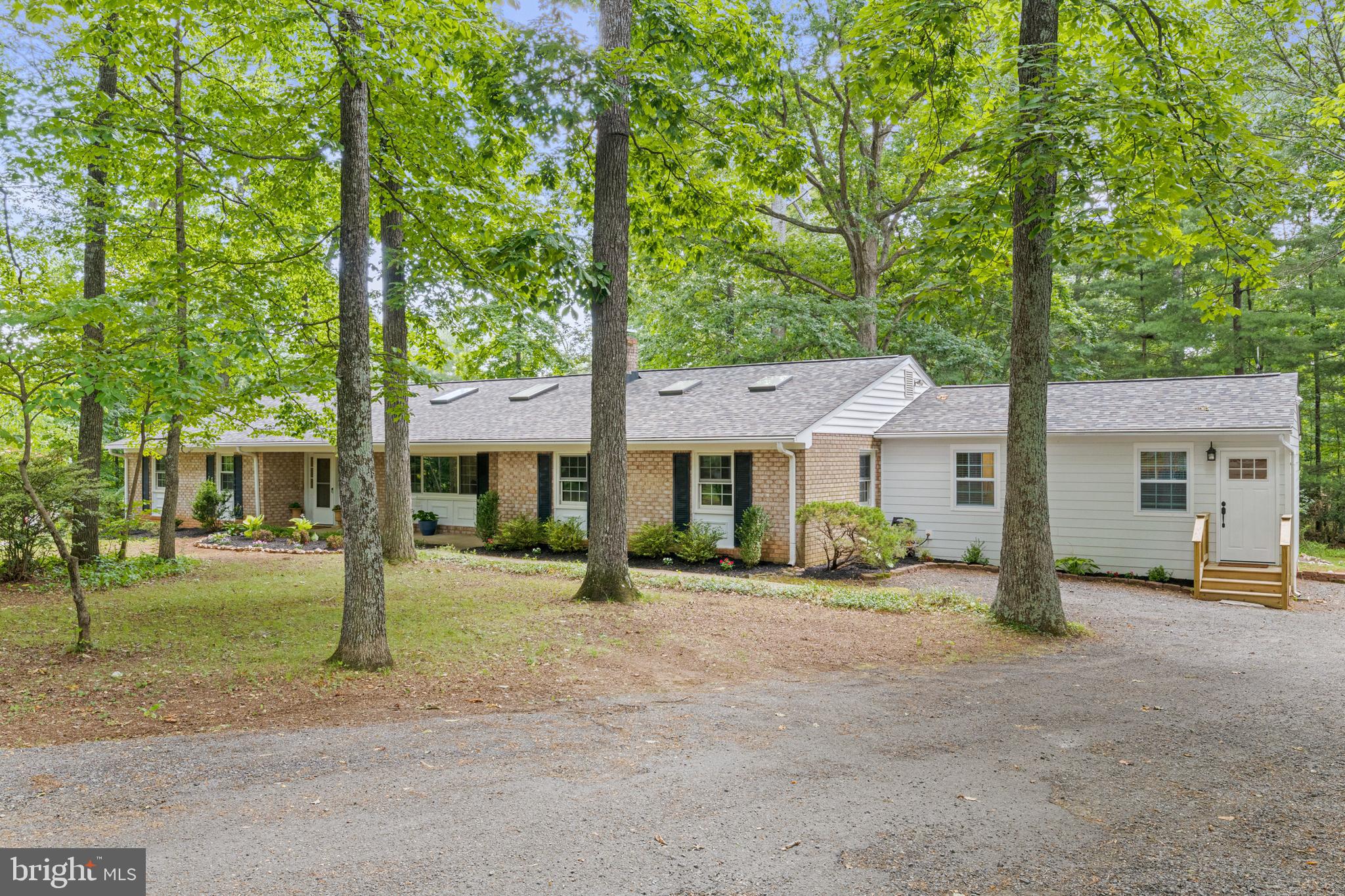 6358 Georgetown Road Broad Run, VA 20137 - Photo 2 of 44