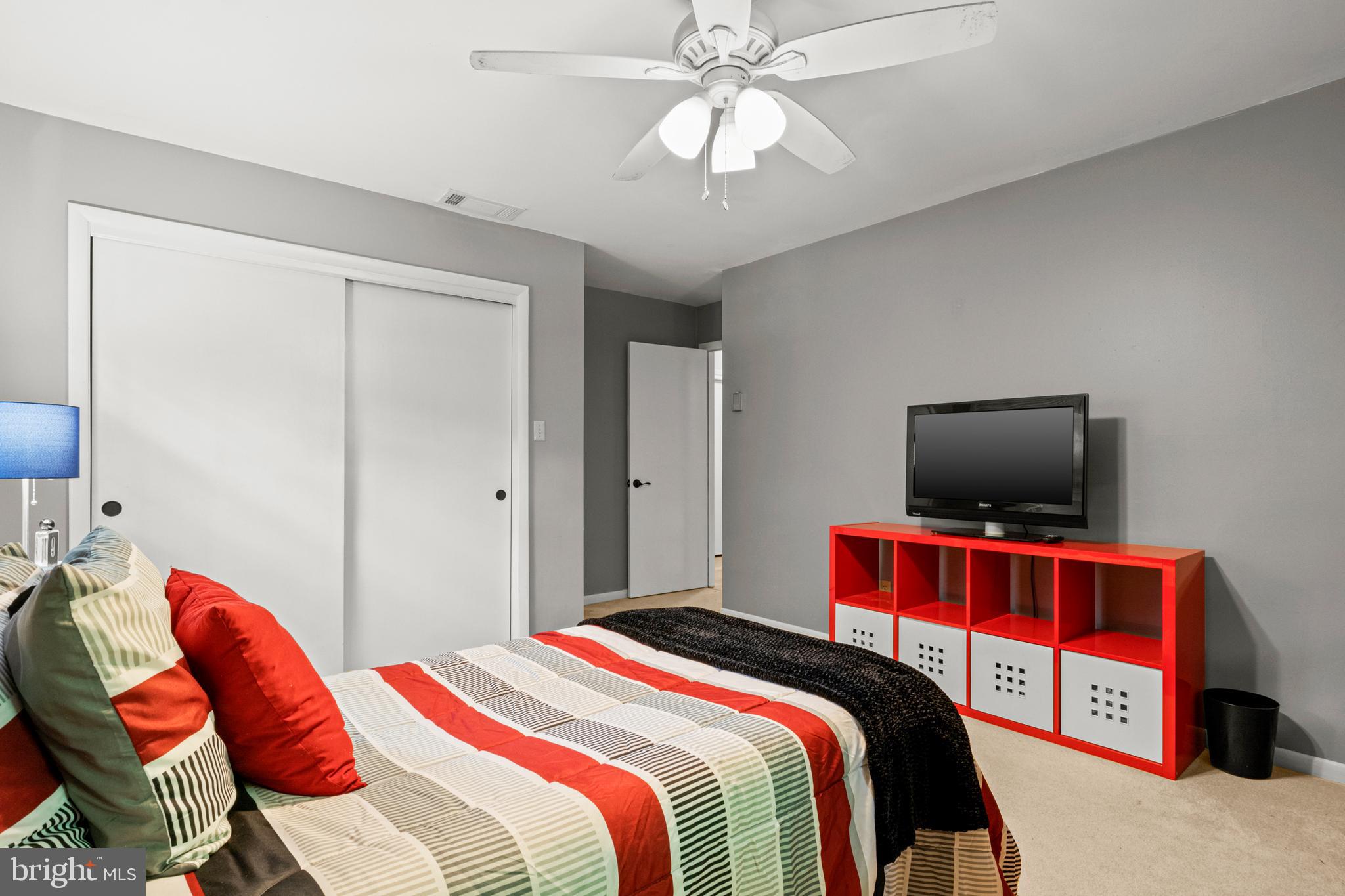 6358 Georgetown Road Broad Run, VA 20137 - Photo 37 of 44 3rd Bedroom