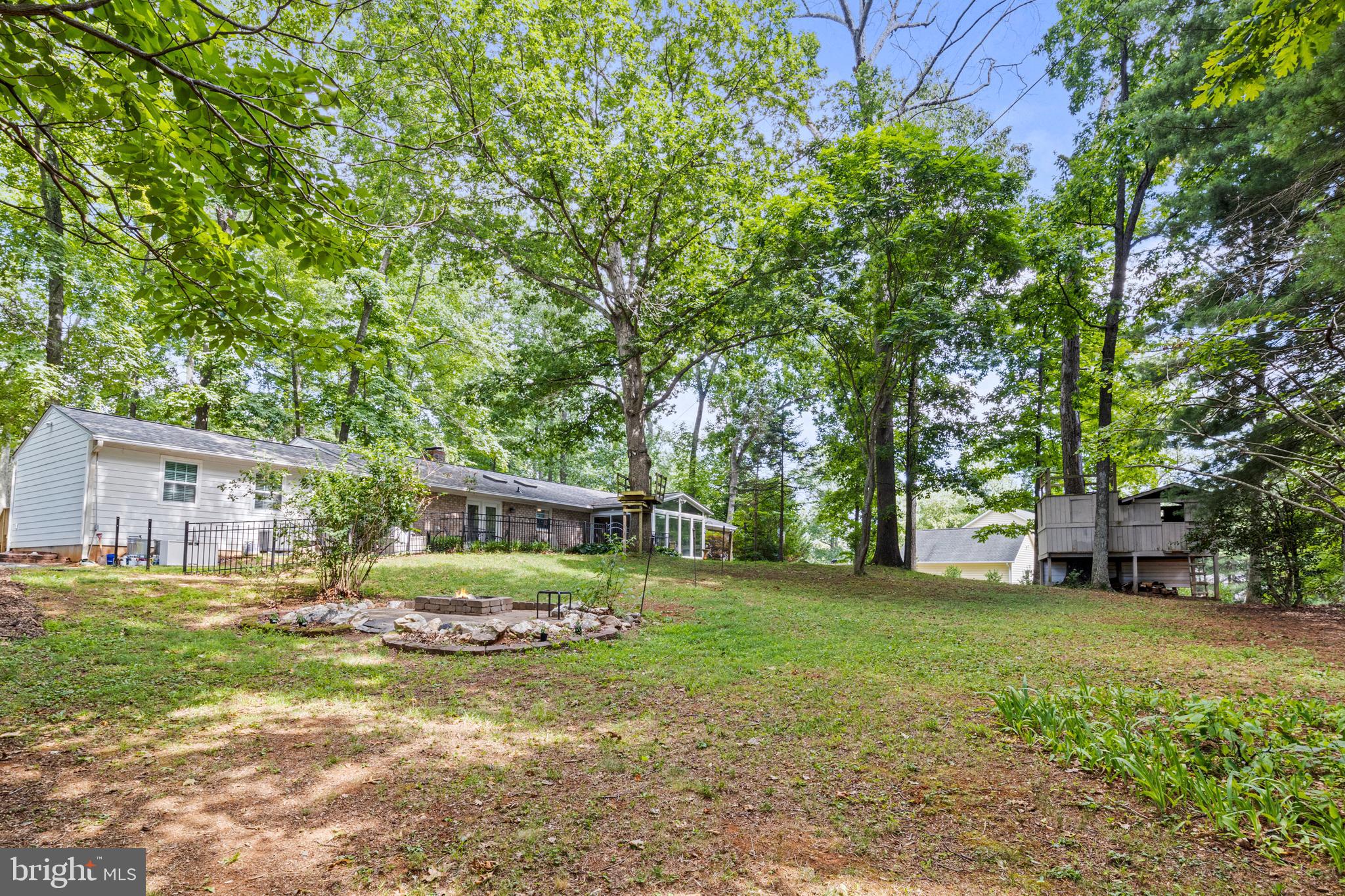 6358 Georgetown Road Broad Run, VA 20137 - Photo 39 of 44 Year yard