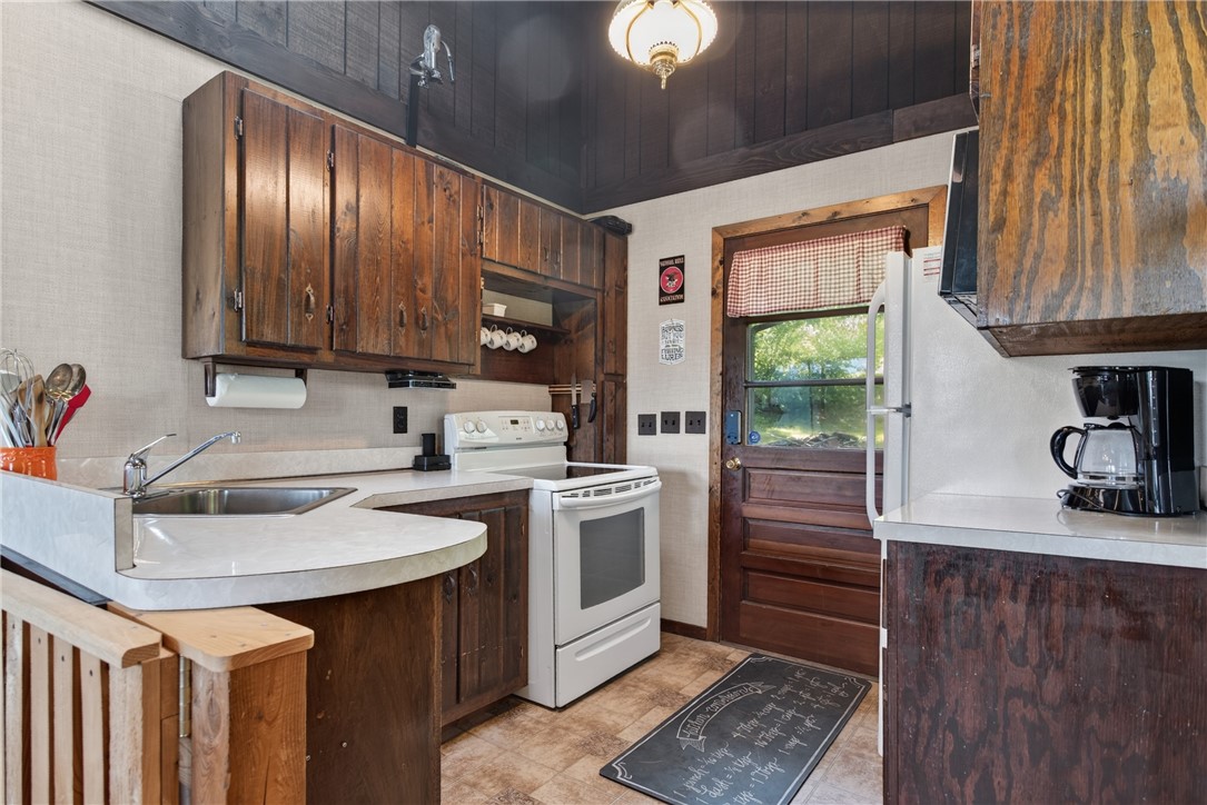 400 Souer Road Stamford, NY 12167 - Photo 5 of 46