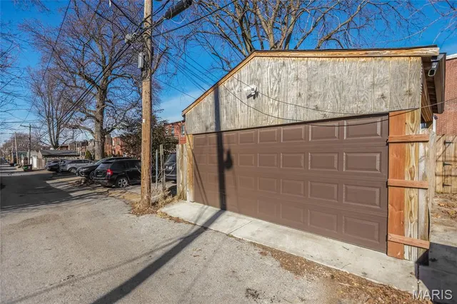 $559,000 | 3932 Botanical Avenue, St. Louis, MO 63110