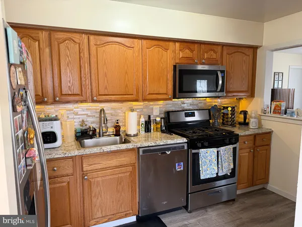 $3,200 | 7608 Heritage Drive, Annandale, VA 22003