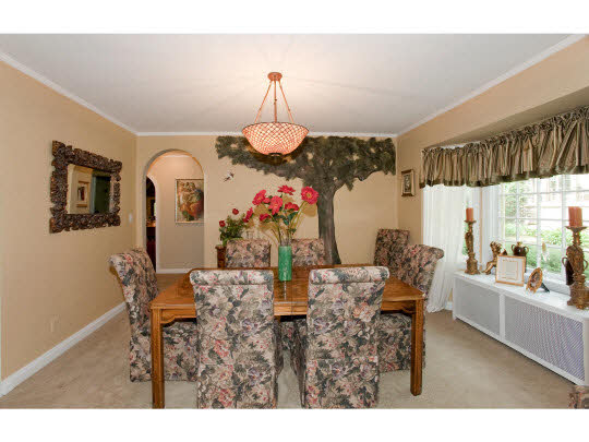 2011 Guilford Road Rockford, IL 61107 - Photo 4 of 11 Gallery Image 4