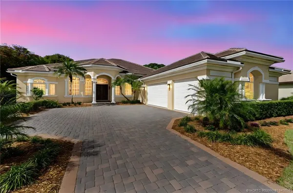 $995,000 | 511 Southwest Squire Johns Lane, Palm City, FL 34990