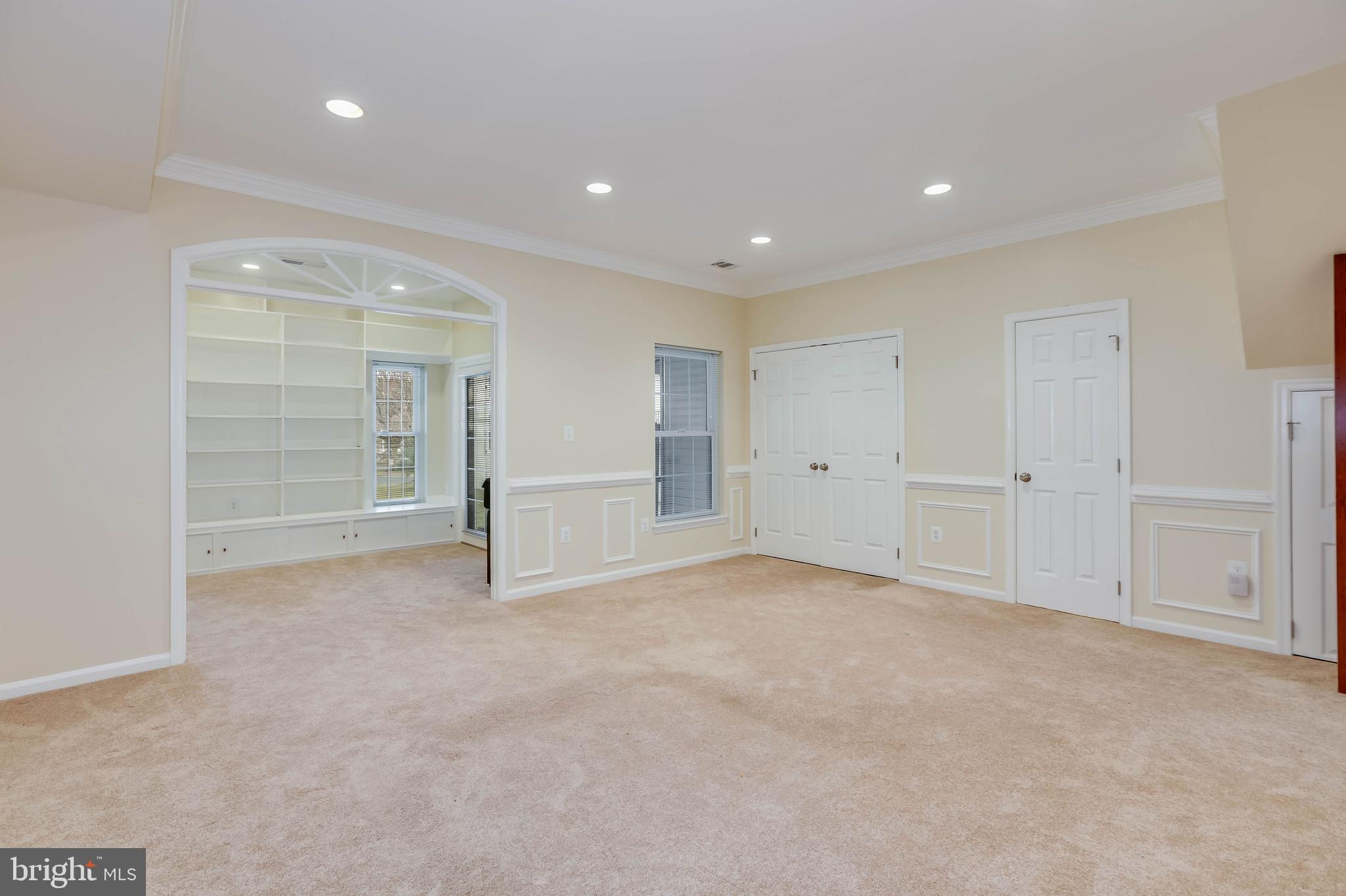44036 Rising Sun Terrace Ashburn, VA 20147 - Photo 5 of 34 Gallery Image 5