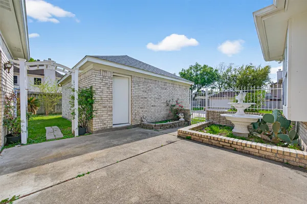 $2,500 | 12727 Magnolia Leaf Street, Houston, TX 77065