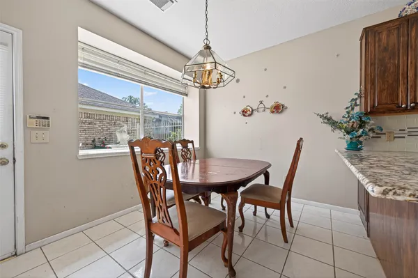 $2,500 | 12727 Magnolia Leaf Street, Houston, TX 77065