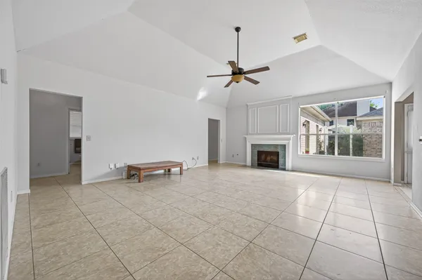 $2,500 | 12727 Magnolia Leaf Street, Houston, TX 77065