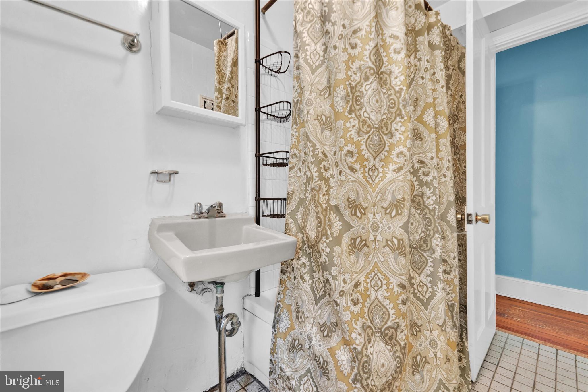 8514 Shawnee Street Philadelphia, PA 19118 - Photo 18 of 21