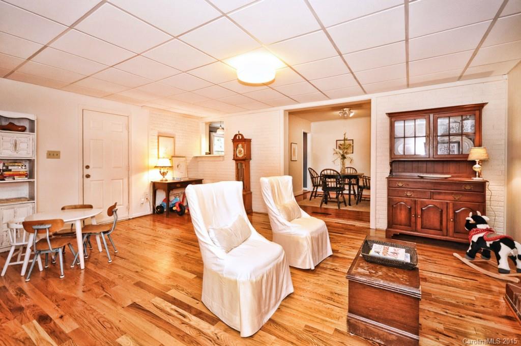 714 Lochridge Road Charlotte, NC 28209 - Photo 11 of 22 Gallery Image 11