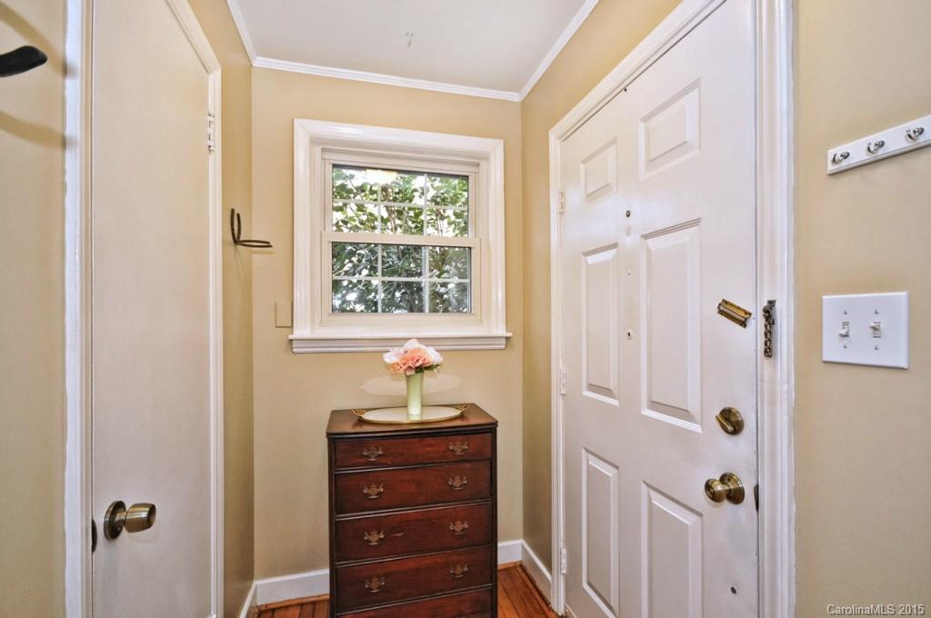 714 Lochridge Road Charlotte, NC 28209 - Photo 3 of 22 Gallery Image 3