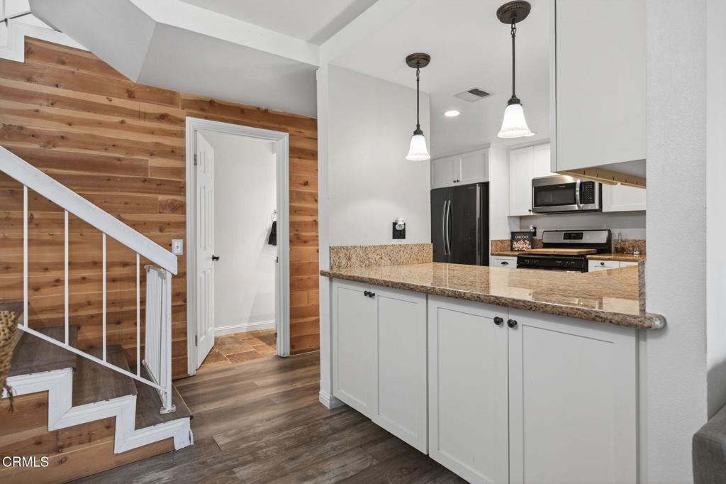 5121 Perkins Road Oxnard, CA 93033 - Photo 11 of 30