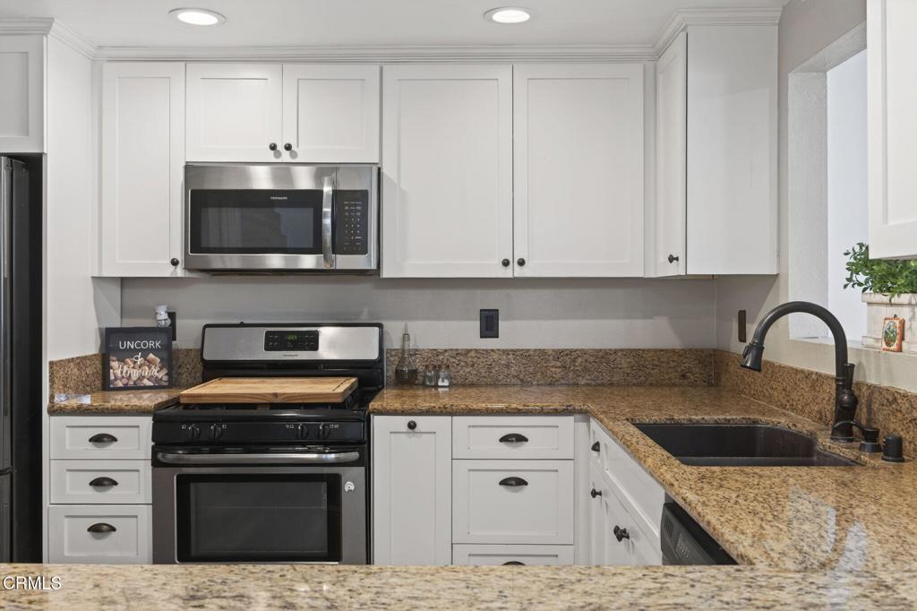 5121 Perkins Road Oxnard, CA 93033 - Photo 12 of 30