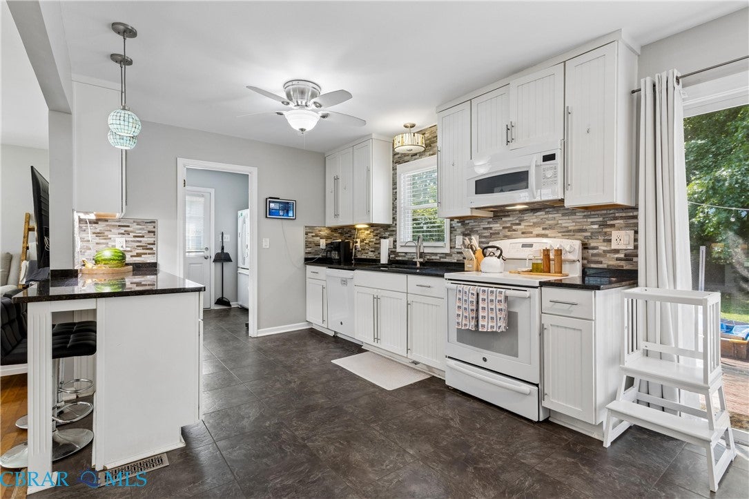 102 Temple Street Hampton, VA 23664 - Photo 4 of 22