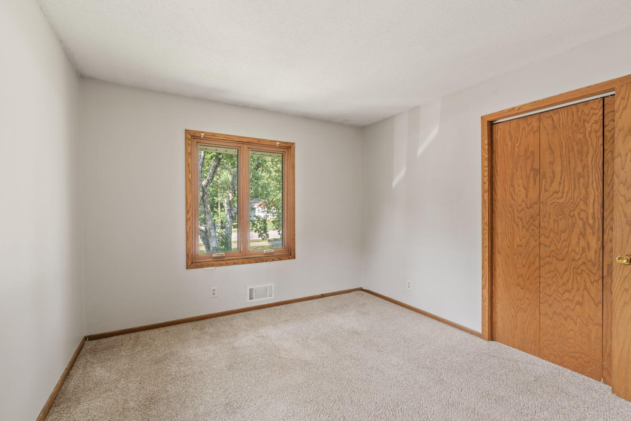 444 County Rd B East Maplewood, MN 55117 - Photo 29 of 53 Gallery Image 29