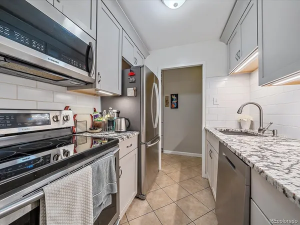 $1,895 | 1111 Ash Street, Unit 307, Denver, CO 80220