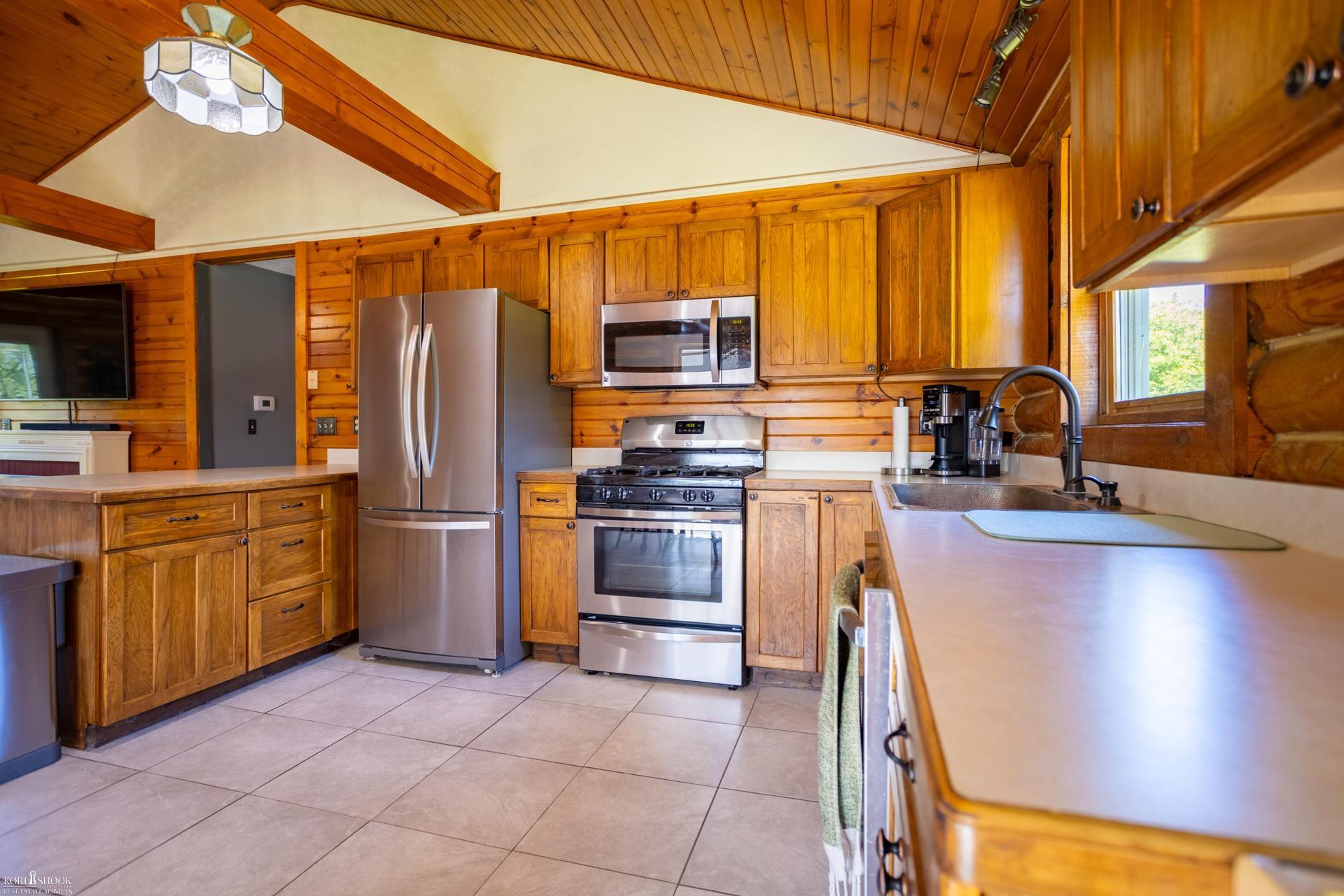 7366 Simpson Road Ovid, MI 48866 - Photo 5 of 31