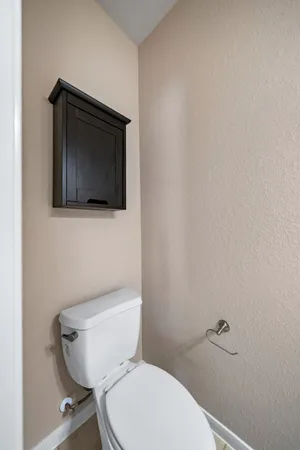 $2,395 | 153 East Montfair Boulevard, The Woodlands, TX 77382