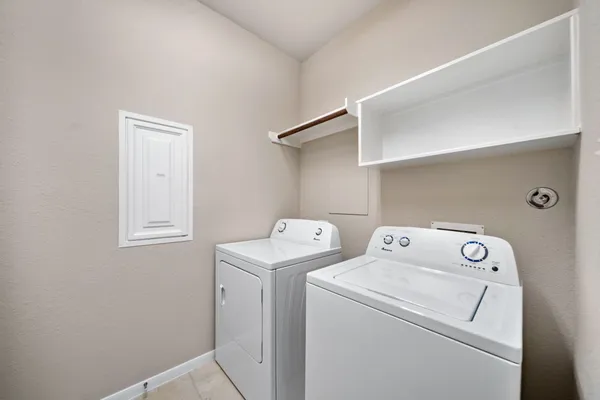 $2,395 | 153 East Montfair Boulevard, The Woodlands, TX 77382