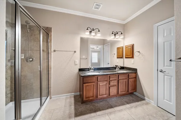 $2,395 | 153 East Montfair Boulevard, The Woodlands, TX 77382