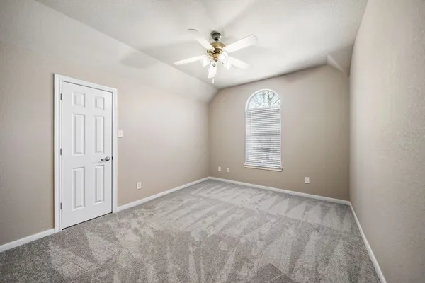 $2,395 | 153 East Montfair Boulevard, The Woodlands, TX 77382