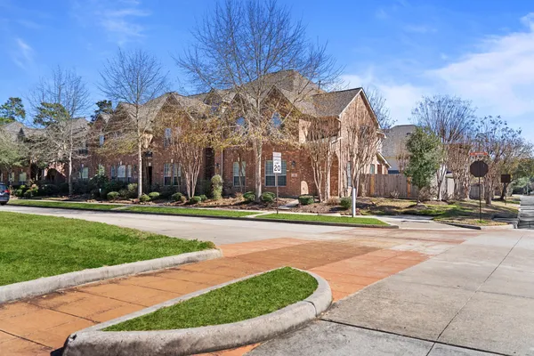 $2,395 | 153 East Montfair Boulevard, The Woodlands, TX 77382