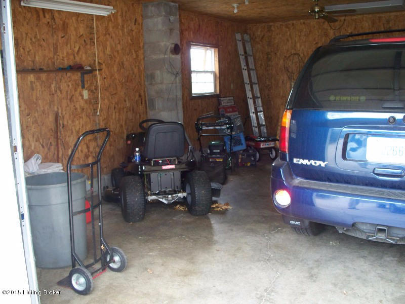 88 LCPL Hanson USMC Road Buffalo, KY 42716 - Photo 19 of 28 GARAGE 3