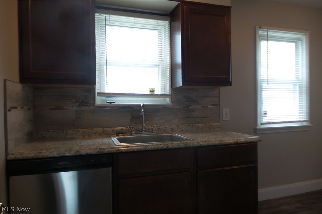 20815 Watson Road Maple Heights, OH 44137 - Photo 4 of 13 Gallery Image 4