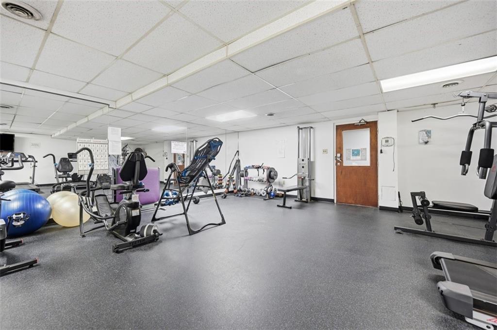 2160 Greentree Road, Unit 105W Pittsburgh, PA 15220 - Photo 30 of 44 Gallery Image 30