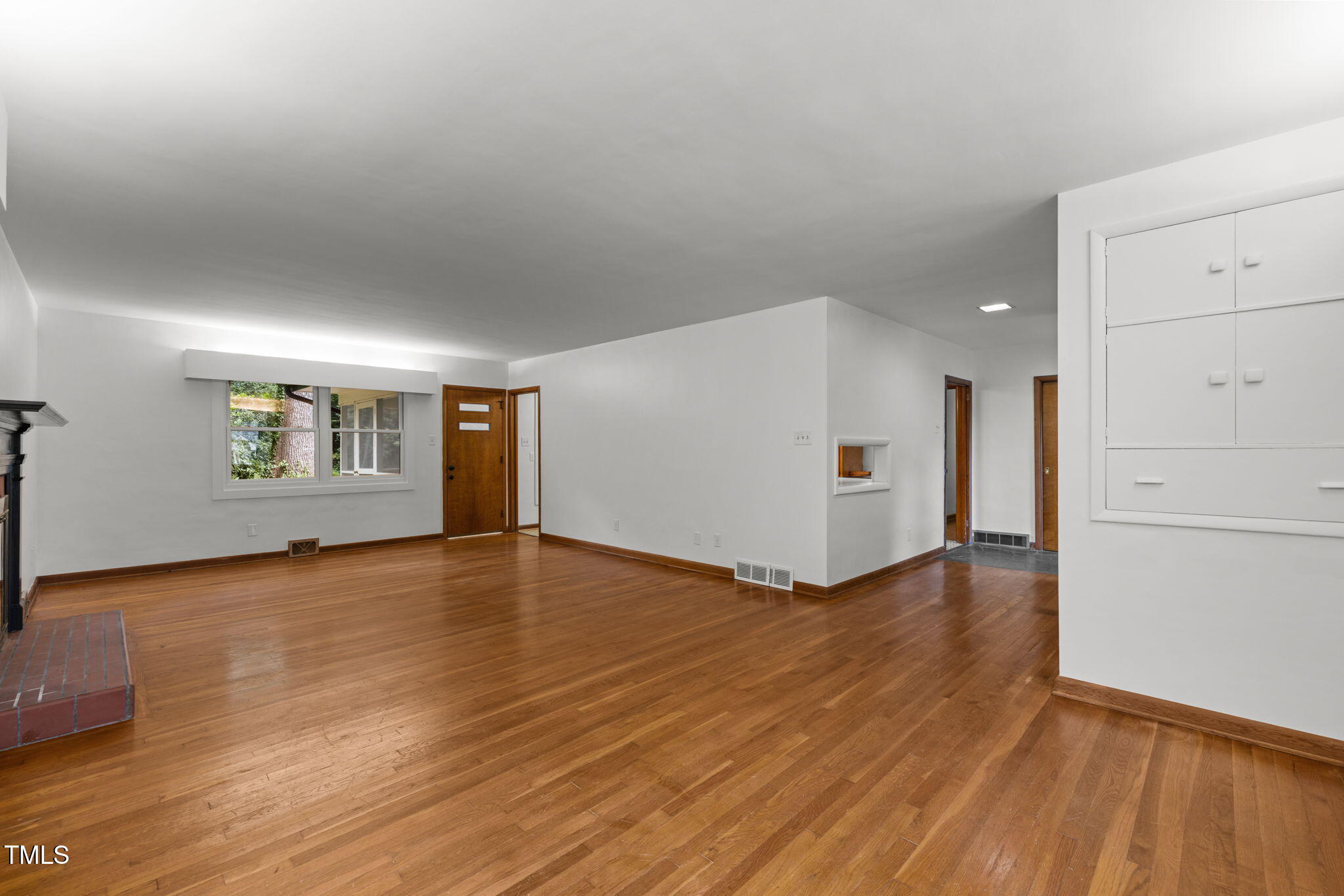 3026 Devonshire Drive Raleigh, NC 27607 - Photo 5 of 62 15-web-or-mls-5Z8A7061