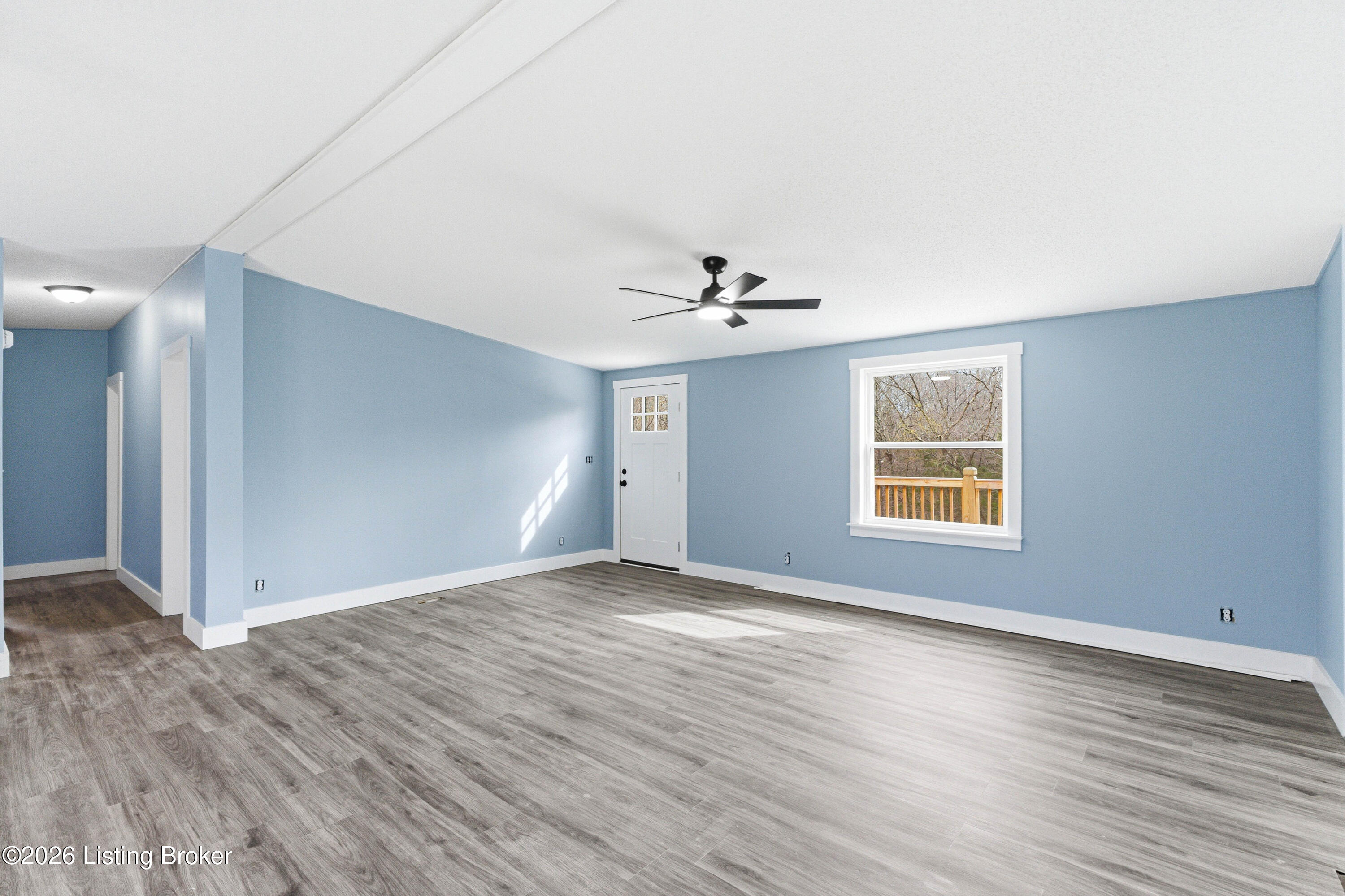 100 Goodlett Road Mount Eden, KY 40046 - Photo 15 of 29 Living room