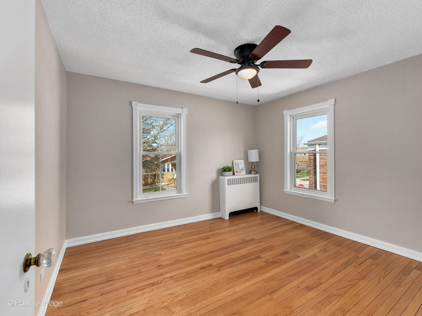 3505 Prairie Avenue, Unit 2W Brookfield, IL 60513 - Photo 10 of 11 a view of an empty room and window
