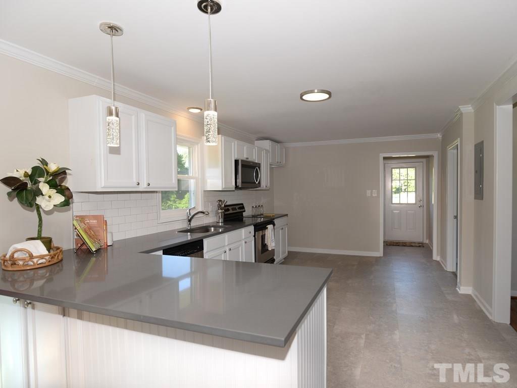 157 Slate Top House Road Clayton, NC 27520 - Photo 6 of 29 Gallery Image 6