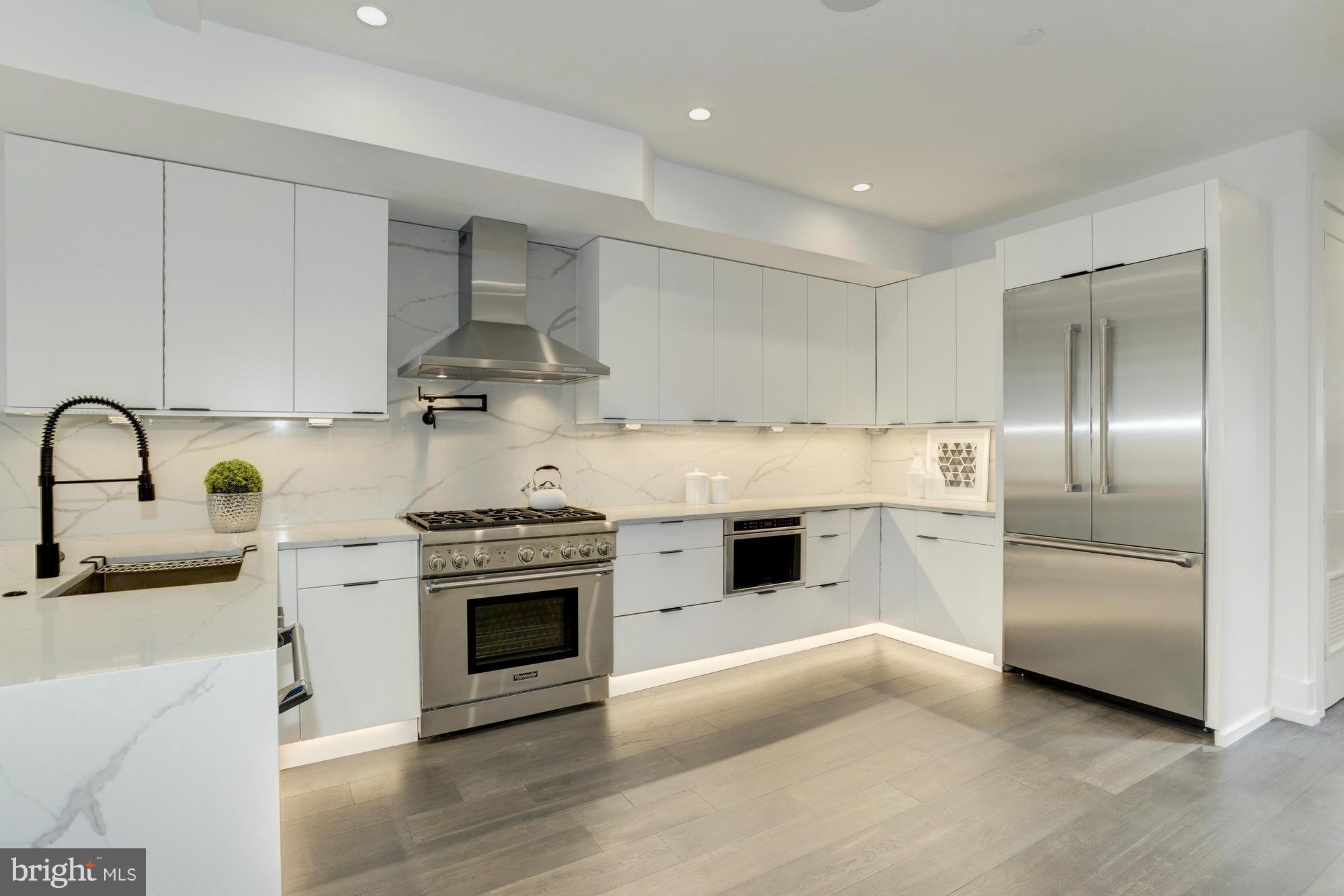 1817 Vernon Street Northwest, Unit 3 Washington, DC 20009 - Photo 5 of 28 Chef's Kitchen