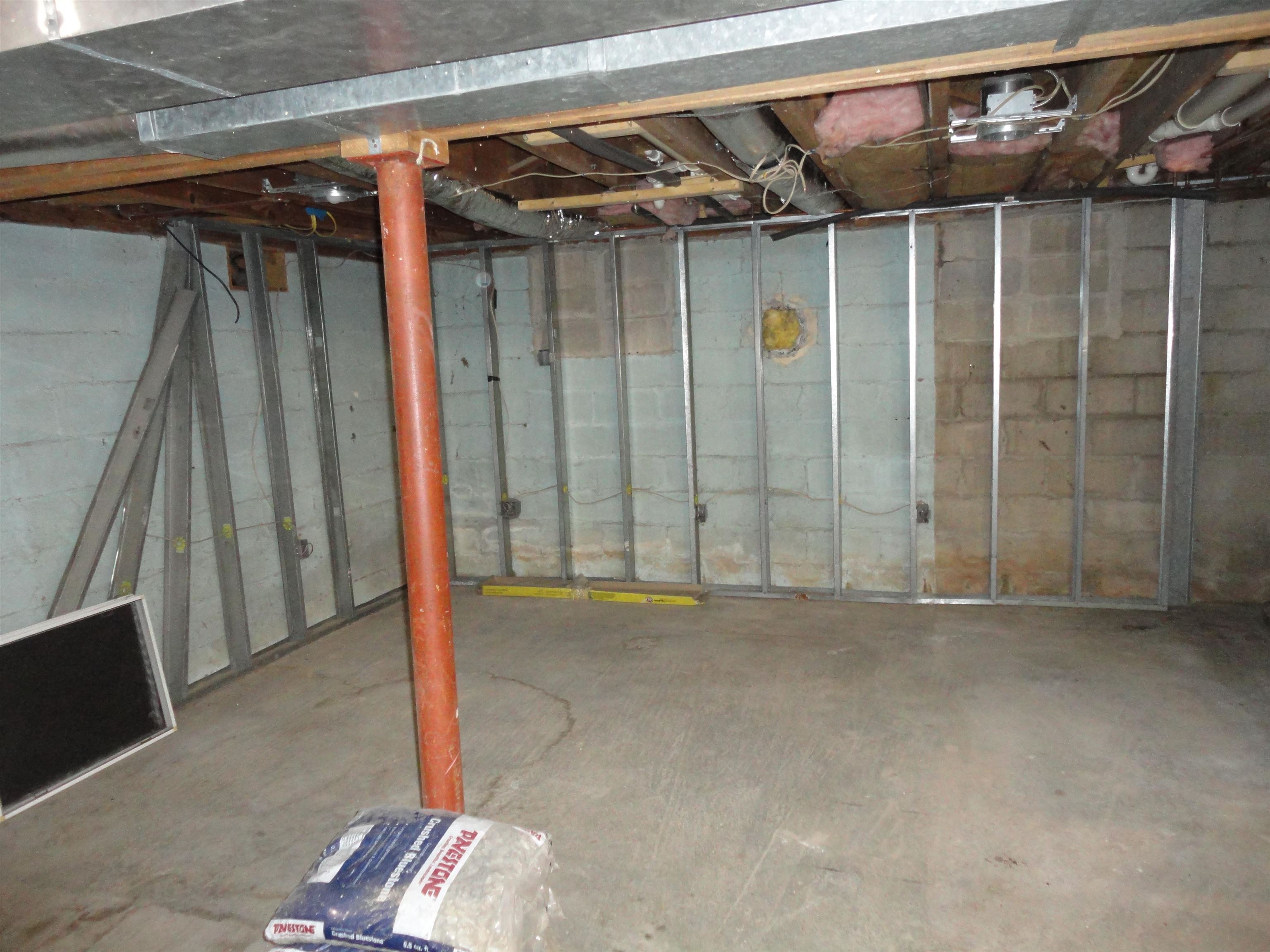 13 Hall Road Londonderry, NH 03053 - Photo 32 of 33 Gallery Image 32