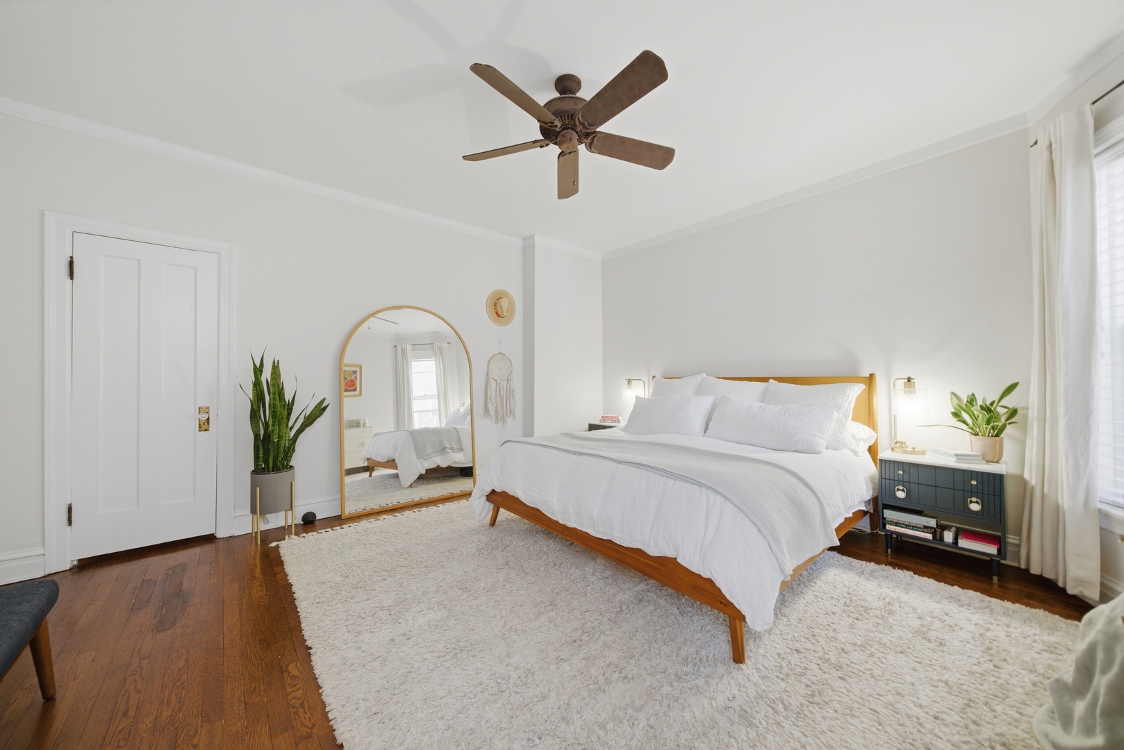 518 West Surf Street, Unit 1 Chicago, IL 60657 - Photo 17 of 41