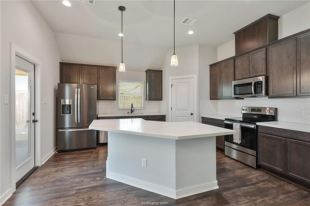 3409 Alsace Court Bryan, TX 77808 - Photo 6 of 21