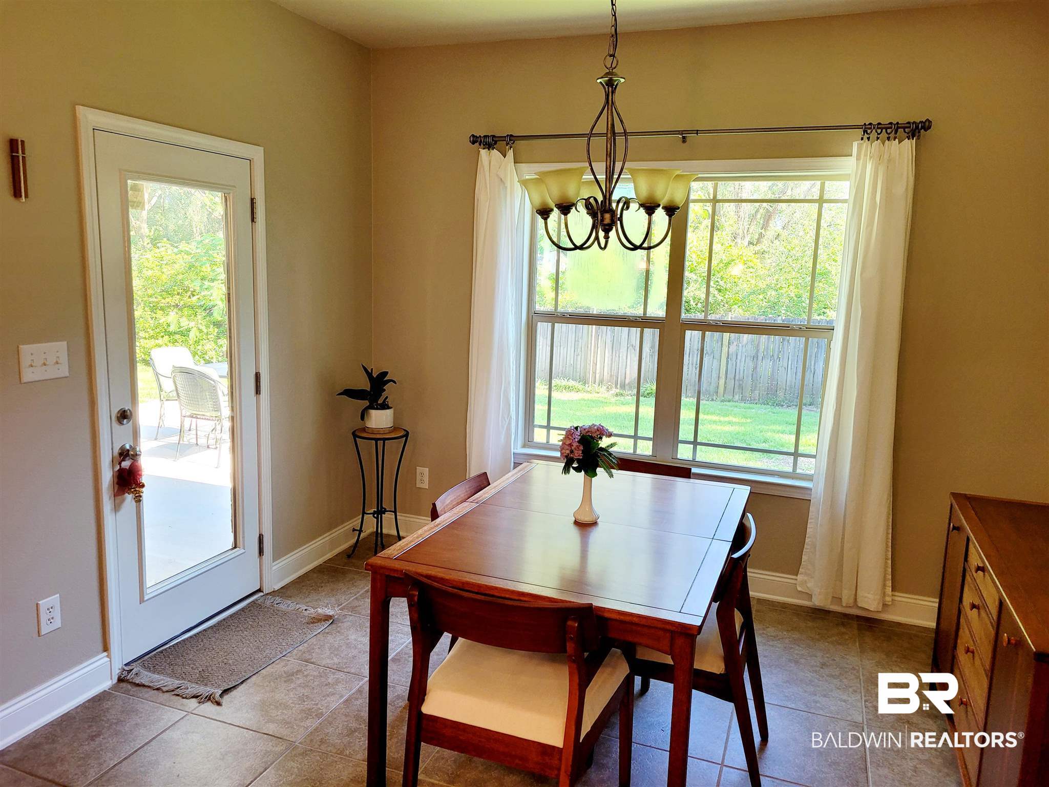 6383 Oakleigh Way Mobile, AL 36693 - Photo 7 of 21
