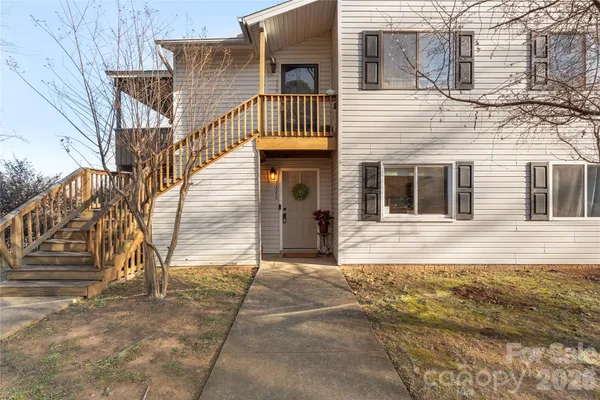 a view of a house with street