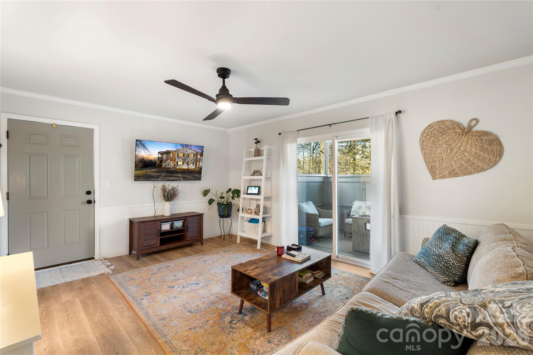 1646 Hunters Trail Rock Hill, SC 29732 - Photo 6 of 36 a living room with furniture and a flat screen tv