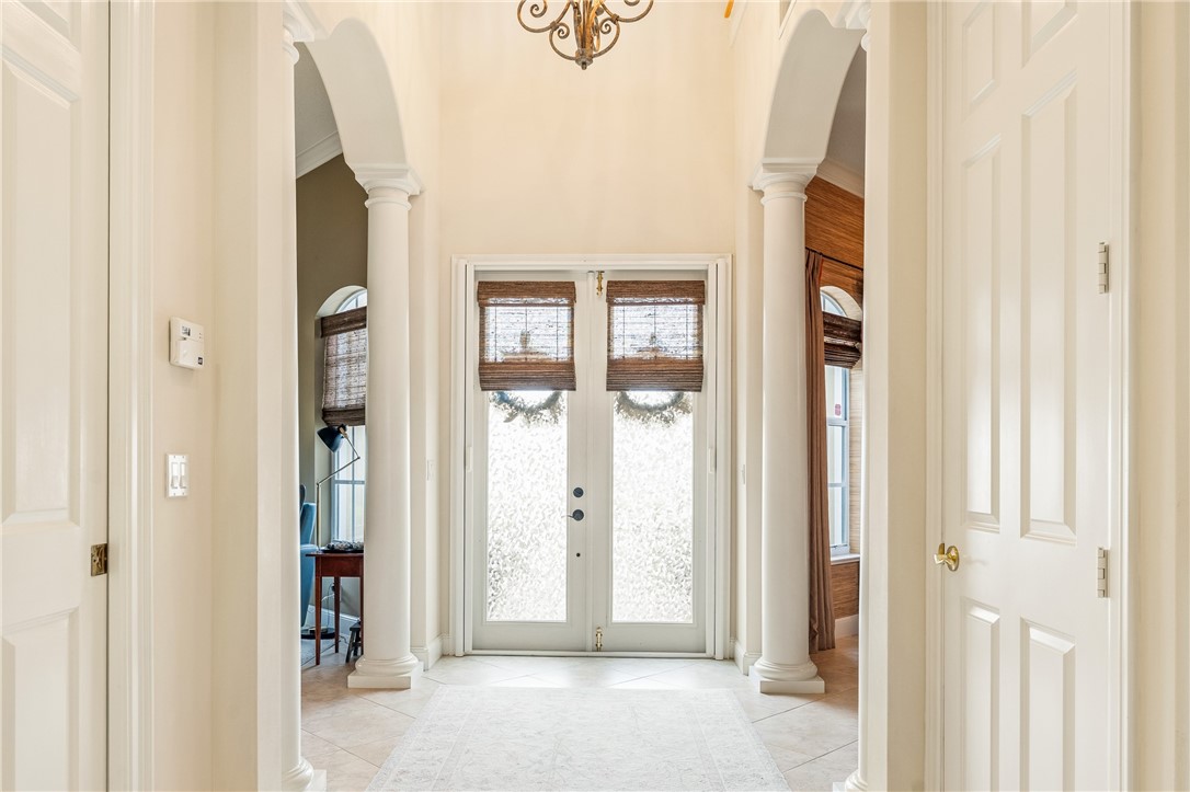 1286 Riverside Place Vero Beach, FL 32963 - Photo 8 of 36 a view of a front door of house