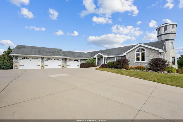 $999,900 | 7207 Fairview Road, Denmark, WI 54208