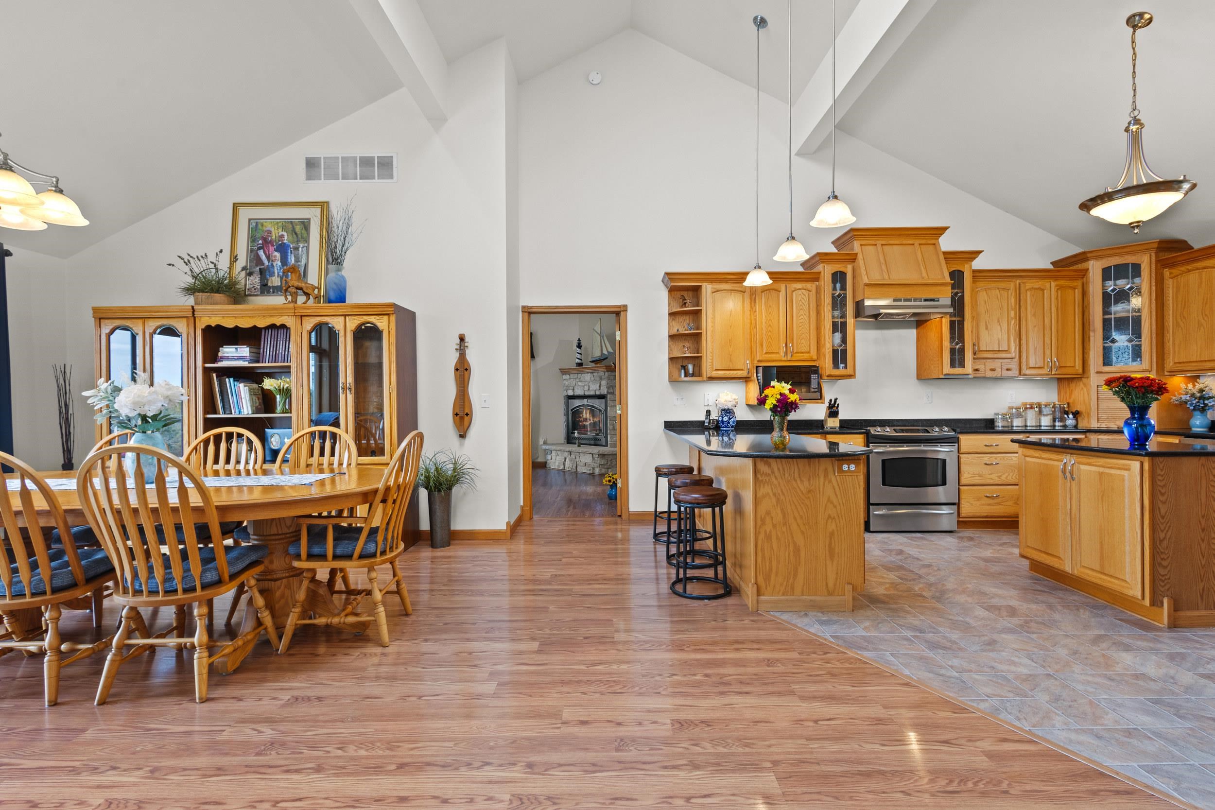 7207 Fairview Road Denmark, WI 54208 - Photo 14 of 81