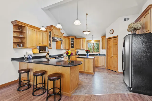 $1,074,900 | 7207 Fairview Road, Denmark, WI 54208