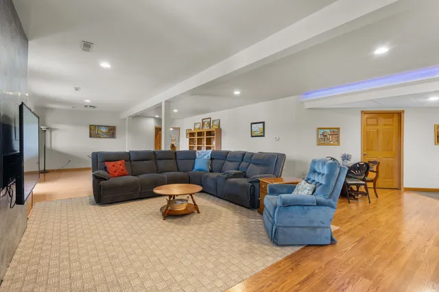 $1,074,900 | 7207 Fairview Road, Denmark, WI 54208