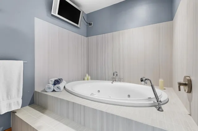 $1,074,900 | 7207 Fairview Road, Denmark, WI 54208